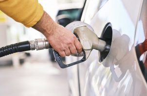 Darle un correcto cuidado a tu auto no solo te ayudará a ahorrar combustible también le dará más años de vida al mismo. 