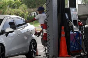 La gasolina de 95 octanos subirá $0.02, elevando a $1.21. Foto: Archivos