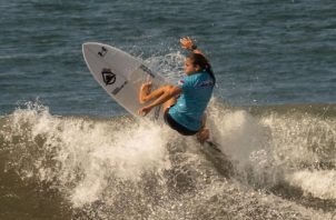 Samanta Alonso, campeoana del surf nacional. Foto: Cortesía