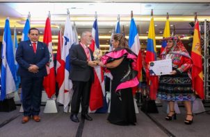 Para el alcalde Fábrega recibir este premio en nombre de la ciudad de Panamá y de los colaboradores del Municipio de Panamá, es un honor. Foto: Cortesía Alcaldía de Panamá