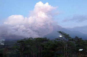 Alerta por actividad volcánica en Indonesia. Foto: EFE
