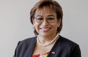 La doctora Juan Herrera Araúz se conviertió en la primera ministra de la Mujer en Panamá. Foto: Cortesía