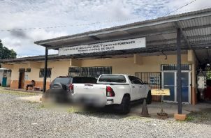 Los cuerpos fueron trasladados desde el distrito de Changuinola hasta las instalaciones de la morgue judicial de David. Foto. Archivo