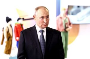 Una orden de arresto internacional pesa sobre el mandatario de Rusia, Vladimir Putin. Foto: EFE