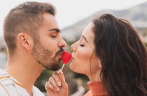 El beso francés está entre los favoritos en las culturas europeas y americanas. Foto: Ilustrativa / Freepik