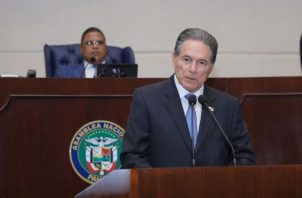 El ministro para Asuntos del Canal de Panamá, Arístides Royo. Foto: Cortesía Asamblea Nacional