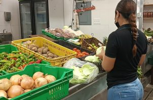 En Merca Chitré, supermercados del área, abarroterías y puestos de venta de legumbres y frutas, existe un buen abastecimiento de alimentos frescos. Foto: Thays 