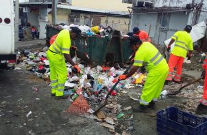 La mala recolección de la basura en san Miguelito es notable. Archivo.
