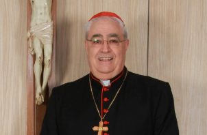 El cardenal José Luis Lacunza fue llevado a un centro médico para una evaluación médica.