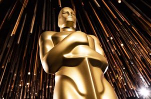 Estatuillas que se entregan a los ganadores de los esperados Premios Óscar.  EFE