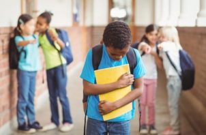 Los estudiantes afrodescendientes enfrentan situaciones de acoso escolar, discriminación y racismo en sus centros educativos. Archivo