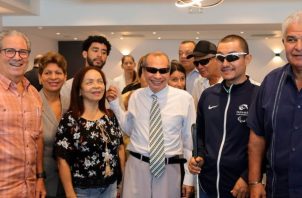  José Raúl Mulino se reunió con gremios de personas con discapacidad. Foto: Cortesía