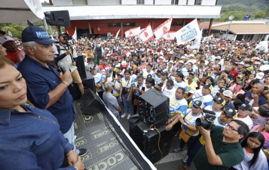 José Raúl Mulino tuvo una multitudinaria acogida en El Copé. Foto: Cortesía