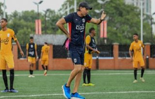 Leonardo Pipino, técnico de la Sub-15 Foto: FPF