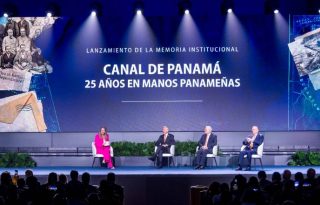 Los tres administradores que ha tenido el Canal, participaron en un conversatorio este jueves.  Cortesía