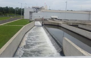 Planta de tratamiento del proyecto de Saneamiento de la Ciudad. Archivo