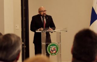 Elías Solís es una persona reconocido a nivel público, porque es el presidente de la Cruz Roja de Panamá. Ahora será magistrado del TAT. Internet