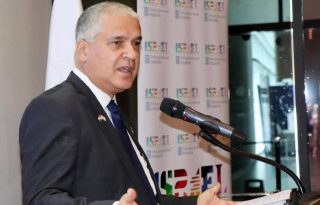 Mattanya Cohen espera días de paz en el Medio Oriente. Cortesía