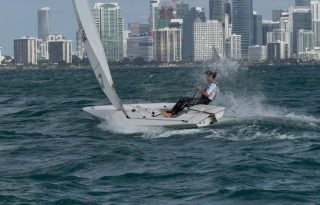 El velerista panameño Ion Lowy. Foto: Cortesía