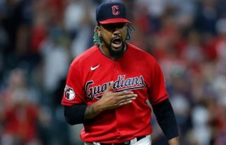 Emmanuel Clase, lanzador de los Guardianes de Cleveland. Foto:EFE 