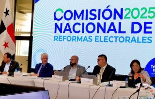 La Comisión Nacional de Reformas Electorales se reúne los jueves y para esta semana debe celebrar su sesión número 27.  Cortesía
