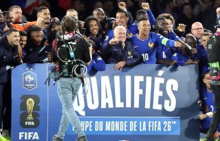 Jugadores de Francia festejan la clasificación al Mundial 2026. Foto: EFE 