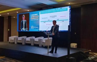 Ubaldo González expuso su conferencia durante el II Congreso de Tributación Internacional. Francisco Paz