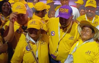 La convención extraordinaria del Panameñista, en que se impuso Jorge Herrera (centro), se celebró en el Hotel Panamá. Francisco Paz