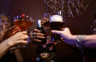 El consumo de bebidas alcohólicas aumenta en fin de año.  Foto ilustrativa