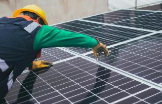 La instalación de paneles solares beneficiará a más de 300 casas, es decir, 1,000 personas en la provincia de Coclé.  Pexels / Ilustrativa 