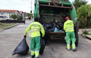 Desde mediados de 2023, el servicio de recolección, traslado y disposición final de los desechos ha sido tercerizado en el distrito capital. Cortesía