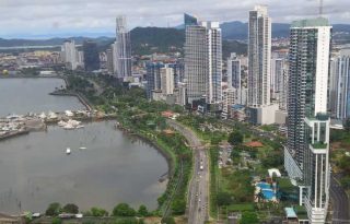 El crecimiento económico tiene que venir acompañado de otros factores para que llegue a la gente.  Foto ilustrativa