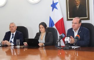 María Cuellar (The Marketing Group) y Juan Arias (CCIAP).  Cortesía