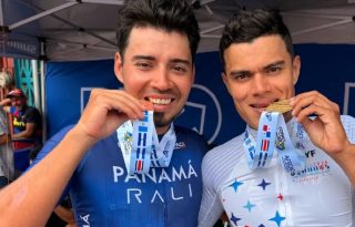 Panamá logró dos puestos en el podio de la prueba reina con Carlos Samudio  (dcha.) y Bolívar Espinosa.