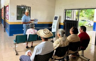 En los centros de salud también se dan servicios de promoción. Cortesía