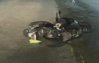 Así quedó la moto de la víctima. Cortesía