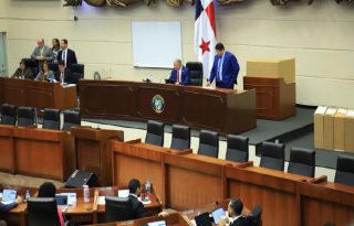 Las comisiones, de no llegar a acuerdos, se decidirán en el pleno. Cortesía