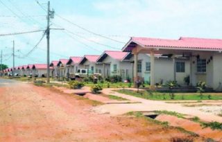 La construcción de viviendas, producto de la incertidumbre que generaron los cambios a la ley de interés preferencial, registró una caída.  Archivo