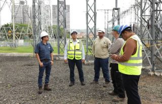 Dentro del Mercado Eléctrico Panameño, ETESA es encargada de  la transmisión eléctrica.