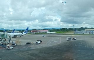 El aeropuerto internacional espera este año superar los 23 millones de pasajeros movilizados. La mayoría son personas en escala. Archivo