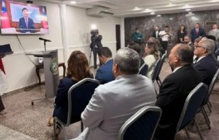 El congresista estadounidense Mario Díaz-Balart felicitó a la Asamblea por su decisión y calificó a la isla como una 