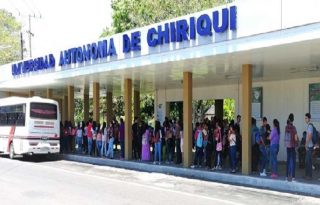 La institución mantiene 1,059 docentes.  ARCHIVO