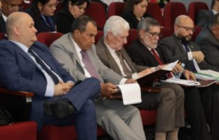 Los magistrados durante el primer debate de las reformas.  Cortesía