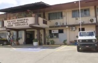 El Municipio de Changuinola suspendió la operación del relleno sanitario ante la imposibilidad de traslado del personal y del combustible necesario para la maquinaria, debido a los bloqueos en las vías. 