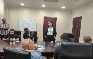 Xiomara Jiménez de Ingeniería Municipal, detalló la evolución mensual de la recaudación, con un crecimiento sostenido desde inicios del año . Foto. Diómedes Sánchez