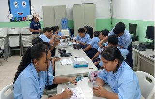 Los estudiantes de este plantel escolar acumulan a la fecha 40 días sin recibir clases.  Foto. Eric Montenegro