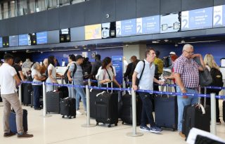 Pasajeros en la terminal de Tocumen. Foto: Cortesía.