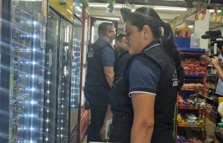 Se investigan posibles casos de acaparamiento de agua, principalmente durante los primeros días de la emergencia. Foto. Thays Domínguez