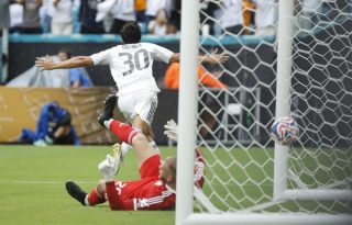  Gonzalo García de Real Madrid celebra tras anotar un gol este martes, en un partido del Mundial de Clubes entre Real Madrid y Juventus . Foto:EFE