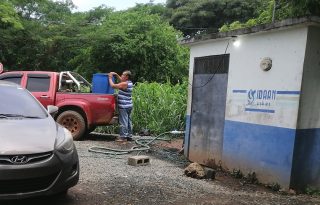 En esta región del país, continúa con la prohibición del consumo del agua de las potabilizadoras Roberto Reina y Rufina Alfaro. Foto. Thays Domínguez